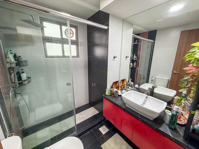 Azalea Park Condo, 6 Flora Road, Changi Airport / Changi Village, 4 Bedrooms, 1,507 sqft, Condominium For Sale, by Zach Lim, 500267454 - Bathroom - PropertyGuru.com.sg