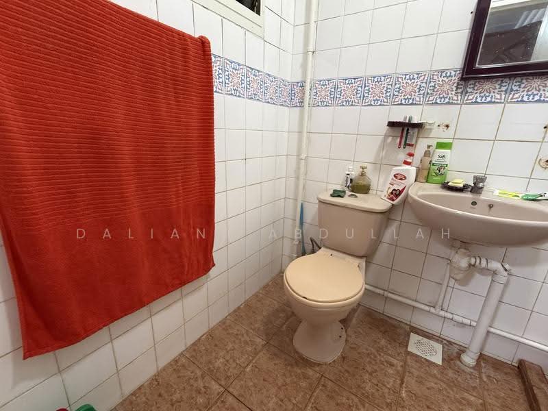 670 Woodlands Drive 71, 670 Woodlands Drive 71, Admiralty / Woodlands, 3 Bedrooms, 926 sqft, HDB Flat For Rent, by Daliana Abdullah, 500267459 - Bathroom - PropertyGuru.com.sg