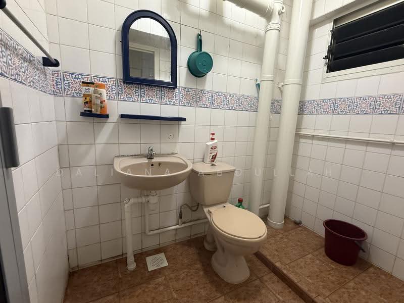670 Woodlands Drive 71, 670 Woodlands Drive 71, Admiralty / Woodlands, 3 Bedrooms, 926 sqft, HDB Flat For Rent, by Daliana Abdullah, 500267459 - Bathroom - PropertyGuru.com.sg