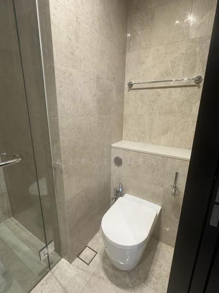Pullman Residences, 18 Dunearn Road, Newton / Novena, 2 Bedrooms, 667 sqft, Condominium For Sale, by Alfie Isa, 500267476 - Bathroom - PropertyGuru.com.sg