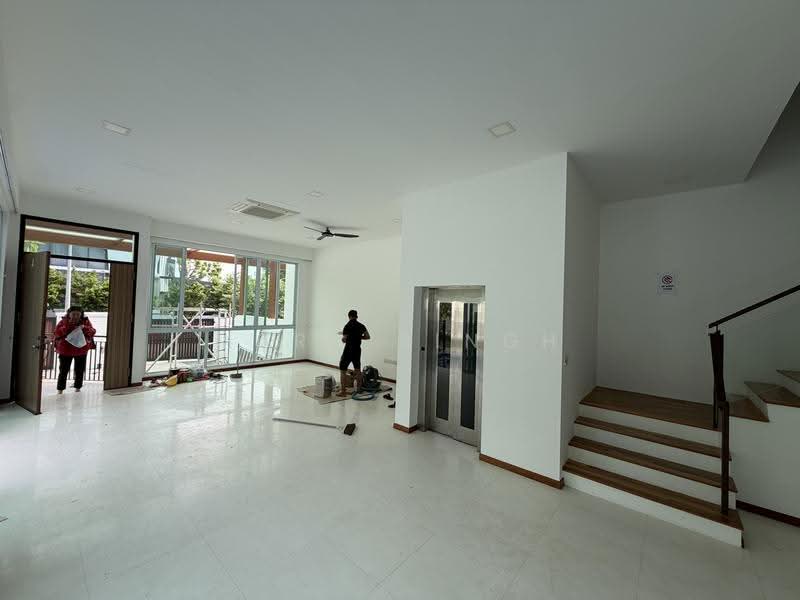 Newly Refurbished | 6 Rooms | Pool+Jacuzzi | Near Sembawang Beach, Sembawang, Woodlands, Yishun, Sembawang / Yishun, 6 Bedrooms, 7,335 sqft, Semi-Detached House For Rent, by Marc Singh, 500267481 - Living Room - PropertyGuru.com.sg