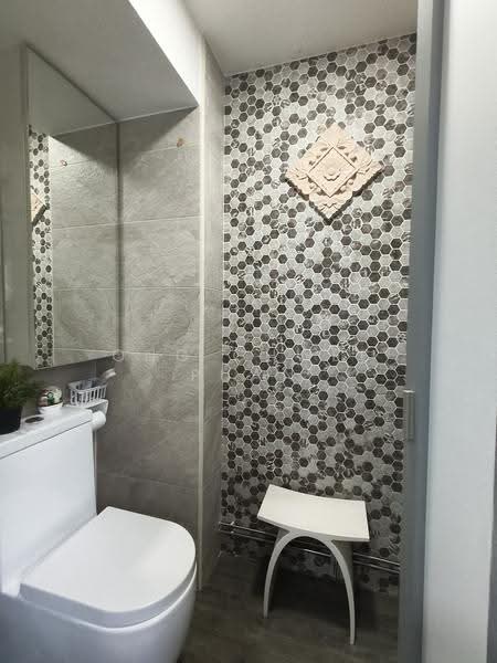 533 Hougang Avenue 6, 533 Hougang Avenue 6, Hougang / Punggol / Sengkang, 4 Bedrooms, 1,561 sqft, HDB Flat For Sale, by Ong Chwee Puan, 500267485 - Bathroom - PropertyGuru.com.sg
