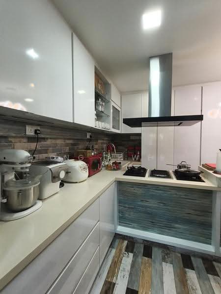 533 Hougang Avenue 6, 533 Hougang Avenue 6, Hougang / Punggol / Sengkang, 4 Bedrooms, 1,561 sqft, HDB Flat For Sale, by Ong Chwee Puan, 500267485 - Kitchen - PropertyGuru.com.sg