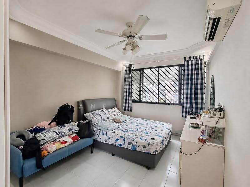 427 Choa Chu Kang Avenue 4, 427 Choa Chu Kang Avenue 4, Dairy Farm / Bukit Panjang / Choa Chu Kang, 3 Bedrooms, 1,119 sqft, HDB Flat For Sale, by Janet Leow, 500267486 - Bedroom - PropertyGuru.com.sg