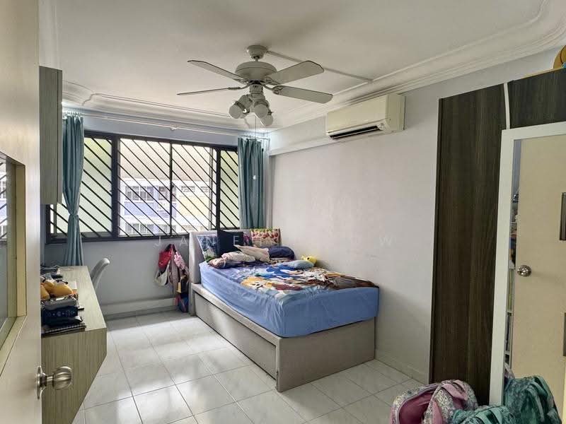 427 Choa Chu Kang Avenue 4, 427 Choa Chu Kang Avenue 4, Dairy Farm / Bukit Panjang / Choa Chu Kang, 3 Bedrooms, 1,119 sqft, HDB Flat For Sale, by Janet Leow, 500267486 - Bedroom - PropertyGuru.com.sg