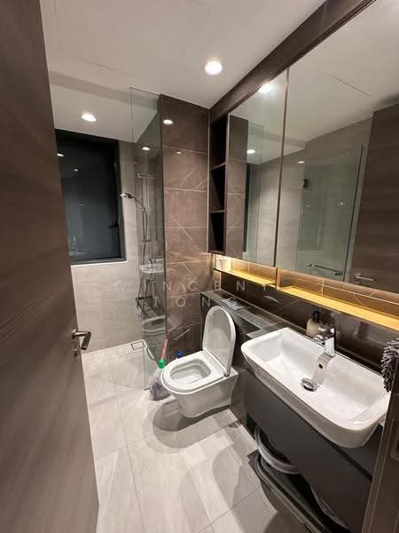 The Florence Residences, 99 Hougang Avenue 2, Hougang / Punggol / Sengkang, 2 Bedrooms, 721 sqft, Condominium For Sale, by Vincent Tong, 500267504 - Bathroom - PropertyGuru.com.sg