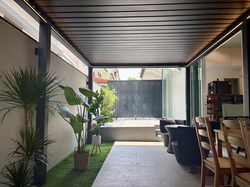 Proximity to Taonan! Prime Katong RCR Corner Terrace!, East Coast / Marine Parade, 5 Bedrooms, 4,200 sqft, Corner Terrace For Sale, by Annabelle Tee, 500267505 - Exterior - PropertyGuru.com.sg