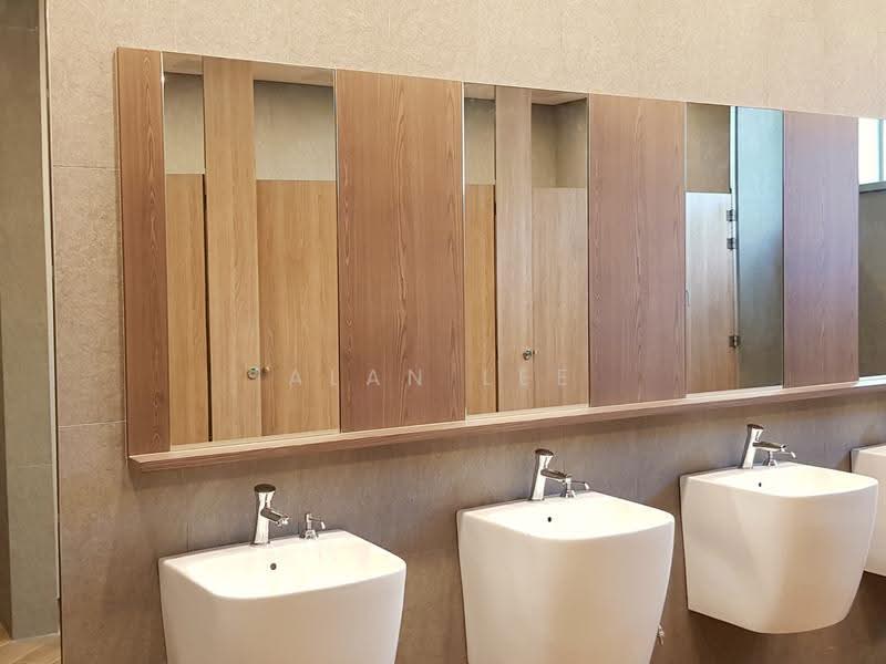The Signature, 51 Changi Business Park Central 2, Bedok / Upper East Coast, 8,871 sqft, Business / Science Park For Rent, by Alan Lee, 500267508 - Bathroom - CommercialGuru.com.sg