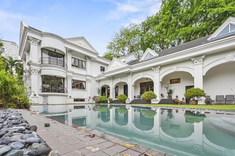 18XX psf! GENUINE LISTING.ABSOLUTELY QUIET GREEN RESERVOIR PARK CONNECTOR, Clementi Park / Upper Bukit Timah, 6 Bedrooms, 9,998 sqft, Good Class Bungalow For Sale, by Vernon Teo, 500267534 - PropertyGuru.com.sg