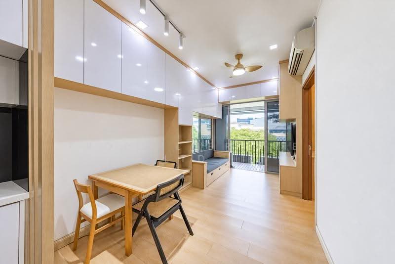 Alexis, 356 Alexandra Road, Alexandra / Commonwealth, 3 Bedrooms, 1,098 sqft, Condominium For Sale, by Don Png, 500267543 - Living Room - PropertyGuru.com.sg
