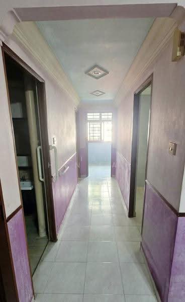 660 Choa Chu Kang Crescent, 660 Choa Chu Kang Crescent, Dairy Farm / Bukit Panjang / Choa Chu Kang, 2 Bedrooms, 1,108 sqft, HDB Flat For Rent, by Liah Hanifah, 500267549 - Corridor - PropertyGuru.com.sg