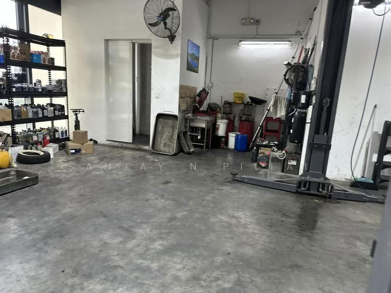 REVV, 1 Corporation Drive, Boon Lay / Jurong / Tuas, 1,755 sqft, Factory / Workshop (B2) For Sale, by Sanjay N Pillai, 500267558 - Interior - CommercialGuru.com.sg