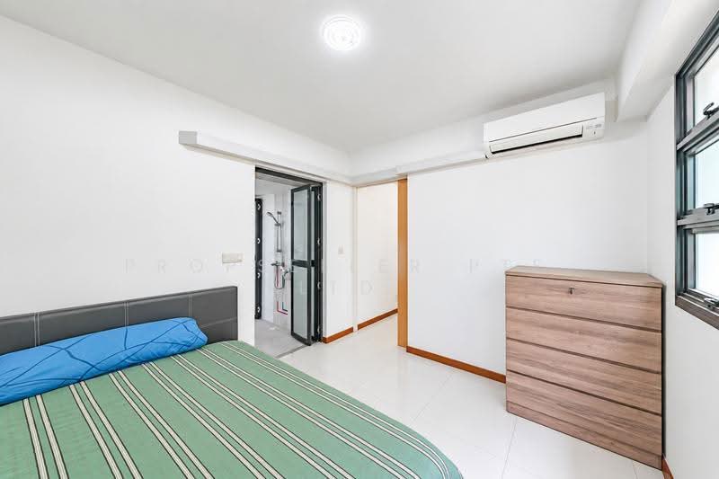 462D Blossom Spring @ Yishun, 462D Yishun Avenue 6, Sembawang / Yishun, 1 Bedroom, 409 sqft, HDB Flat For Sale, by KOH YONG JIAN, 500267587 - Bedroom - PropertyGuru.com.sg