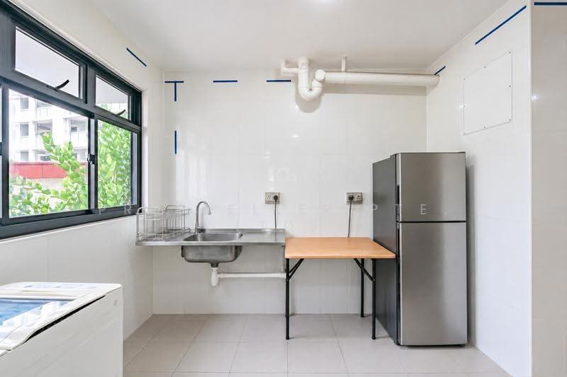 462D Blossom Spring @ Yishun, 462D Yishun Avenue 6, Sembawang / Yishun, 1 Bedroom, 409 sqft, HDB Flat For Sale, by KOH YONG JIAN, 500267587 - Kitchen - PropertyGuru.com.sg