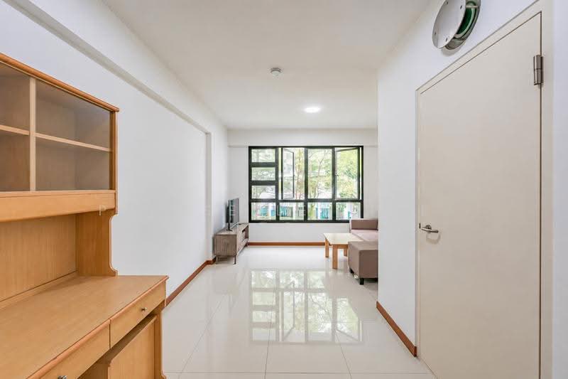 462D Blossom Spring @ Yishun, 462D Yishun Avenue 6, Sembawang / Yishun, 1 Bedroom, 409 sqft, HDB Flat For Sale, by KOH YONG JIAN, 500267587 - Living Room - PropertyGuru.com.sg