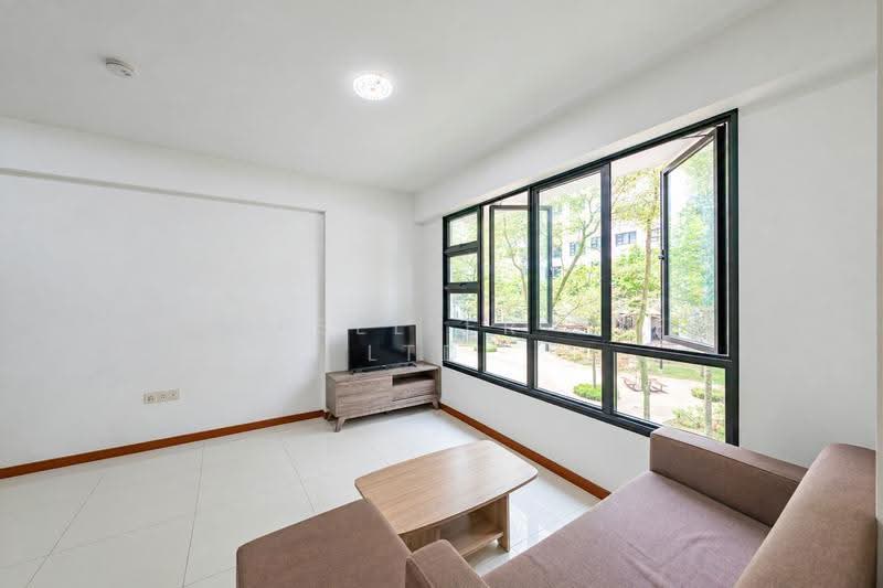 462D Blossom Spring @ Yishun, 462D Yishun Avenue 6, Sembawang / Yishun, 1 Bedroom, 409 sqft, HDB Flat For Sale, by KOH YONG JIAN, 500267587 - Living Room - PropertyGuru.com.sg
