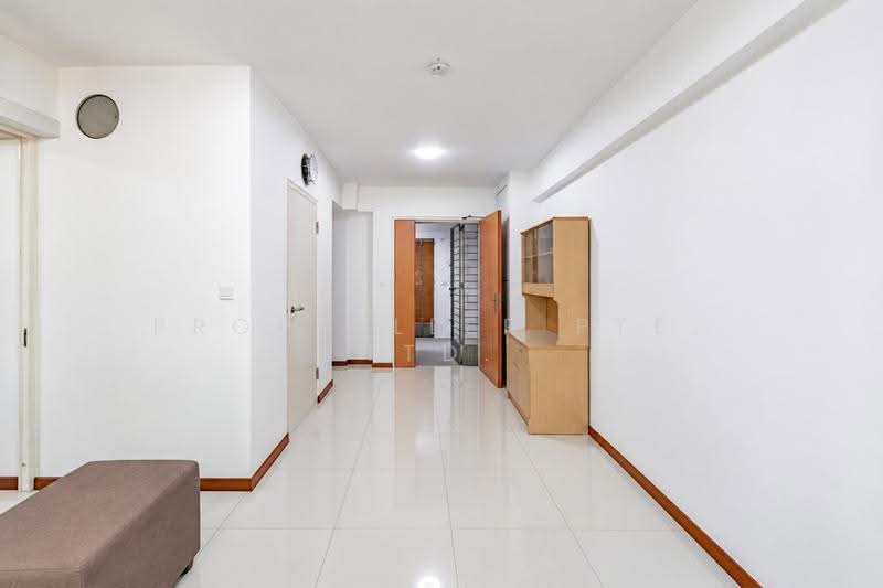 462D Blossom Spring @ Yishun, 462D Yishun Avenue 6, Sembawang / Yishun, 1 Bedroom, 409 sqft, HDB Flat For Sale, by KOH YONG JIAN, 500267587 - Corridor - PropertyGuru.com.sg
