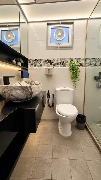 326D Anchorvale Road, 326D Anchorvale Road, Hougang / Punggol / Sengkang, 3 Bedrooms, 1,205 sqft, HDB Flat For Sale, by James Yeo, 500267593 - Bathroom - PropertyGuru.com.sg