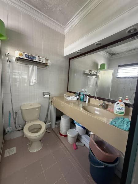 531 Woodlands Drive 14, 531 Woodlands Drive 14, Admiralty / Woodlands, 3 Bedrooms, 1,130 sqft, HDB Flat For Sale, by Lim Boon Hong, 500267598 - Bathroom - PropertyGuru.com.sg