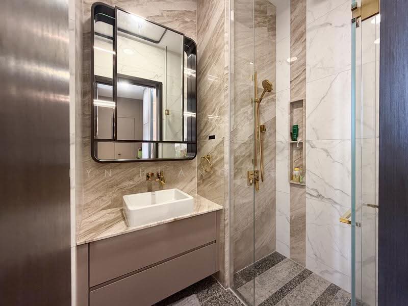 Perfect Ten, 323 Bukit Timah Road, Tanglin / Holland / Bukit Timah, 2 Bedrooms, 797 sqft, Condominium For Sale, by Lyn Huang (可欣), 500267600 - Bathroom - PropertyGuru.com.sg