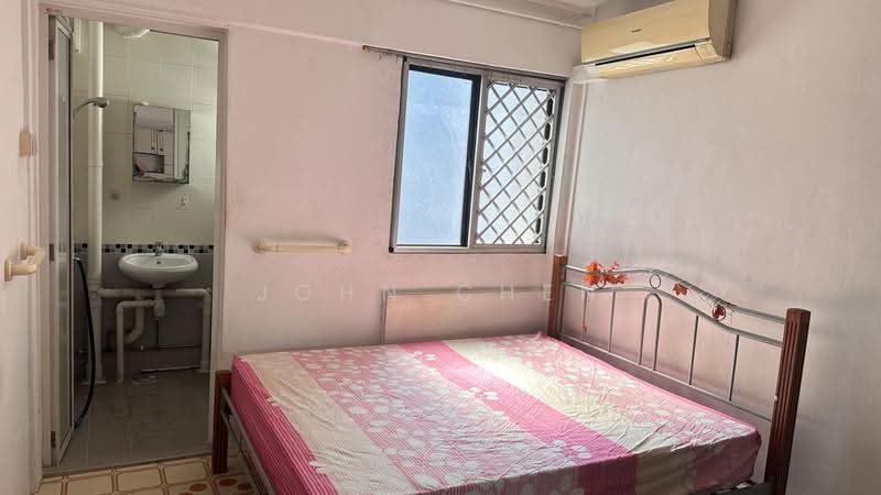 606 Bedok Reservoir Road, 606 Bedok Reservoir Road, Bedok / Upper East Coast, 2 Bedrooms, 721 sqft, HDB Flat For Rent, by John Chen, 500267601 - Bedroom - PropertyGuru.com.sg
