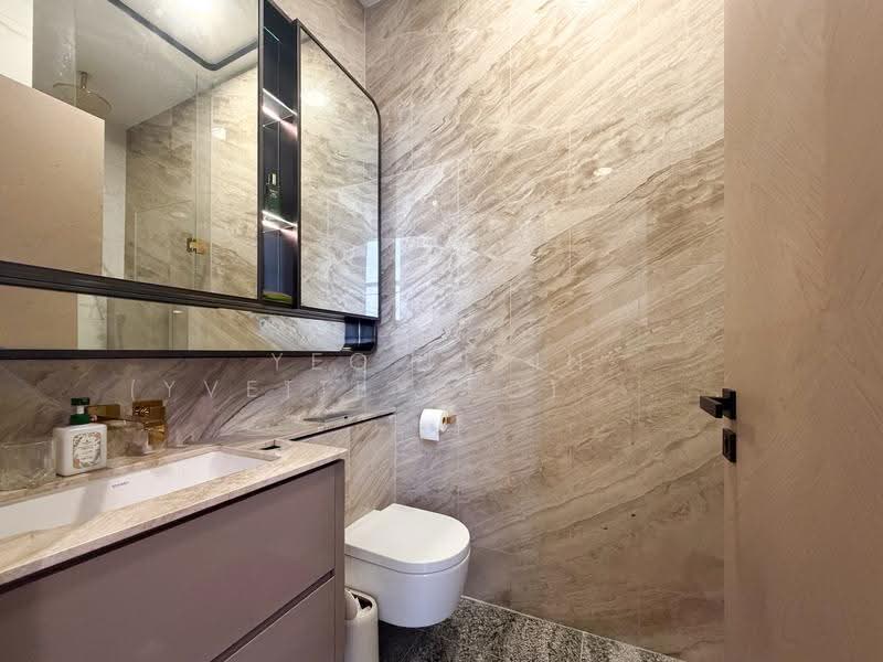 Perfect Ten, 323 Bukit Timah Road, Tanglin / Holland / Bukit Timah, 2 Bedrooms, 797 sqft, Condominium For Sale, by Yeo LiYin (Yvette Yeo) 杨丽颖, 500267606 - Bathroom - PropertyGuru.com.sg