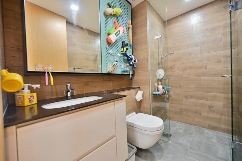 The Tre Ver, 60 Potong Pasir Avenue 1, Macpherson / Potong Pasir, 2 Bedrooms, 700 sqft, Condominium For Sale, by Lee Sze Min, 500267608 - Bathroom - PropertyGuru.com.sg