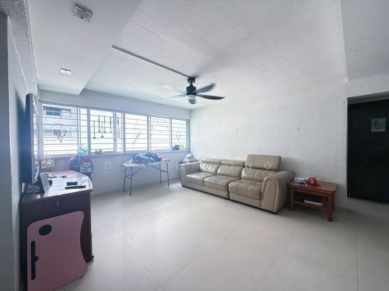 143 Serangoon North Avenue 1, 143 Serangoon North Avenue 1, Hougang / Punggol / Sengkang, 3 Bedrooms, 1,313 sqft, HDB Flat For Rent, by Damien Ong, 500267639 - Living Room - PropertyGuru.com.sg