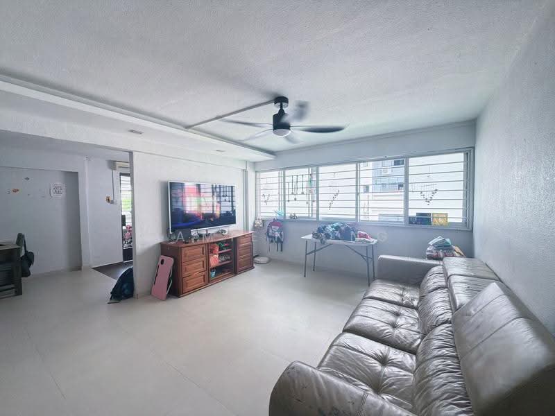 143 Serangoon North Avenue 1, 143 Serangoon North Avenue 1, Hougang / Punggol / Sengkang, 3 Bedrooms, 1,313 sqft, HDB Flat For Rent, by Damien Ong, 500267639 - Living Room - PropertyGuru.com.sg