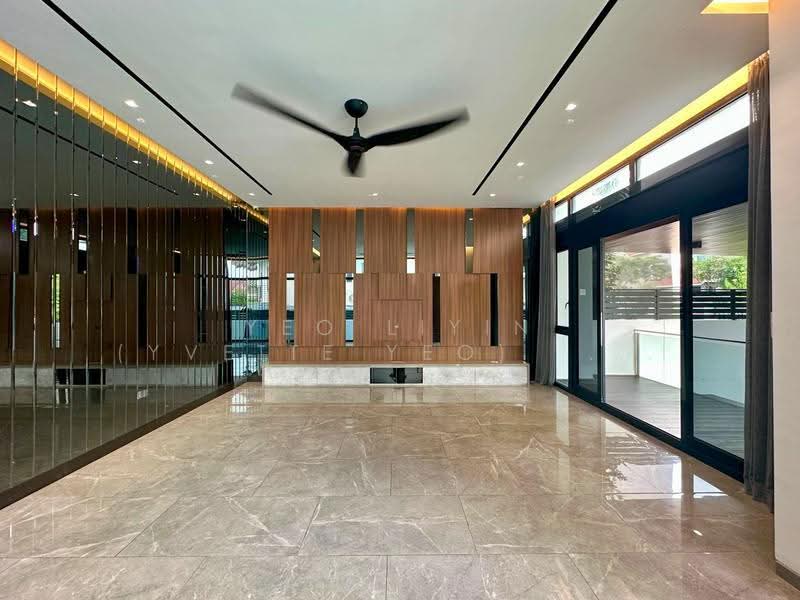 ★ GIANT ★ District 28 Semi-Detached Home at Seletar Hills Estate, Seletar Road, Jalan Jarak, Jalan Ketumbit, Seletar / Yio Chu Kang, 6 Bedrooms, 5,255 sqft, Semi-Detached House For Sale, by Yeo LiYin (Yvette Yeo) 杨丽颖, 500267661 - Living Room - PropertyGuru.com.sg