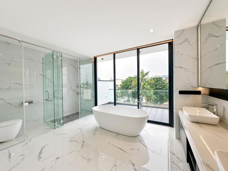 ★ GIANT ★ District 28 Semi-Detached Home at Seletar Hills Estate, Seletar Road, Jalan Jarak, Jalan Ketumbit, Seletar / Yio Chu Kang, 6 Bedrooms, 5,255 sqft, Semi-Detached House For Sale, by Yeo LiYin (Yvette Yeo) 杨丽颖, 500267661 - Bathroom - PropertyGuru.com.sg