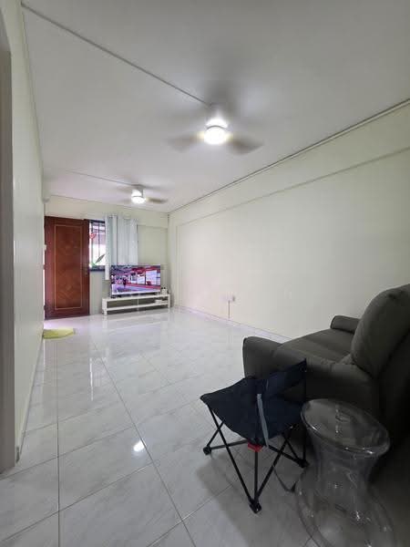 211 Tampines Street 23, 211 Tampines Street 23, Pasir Ris / Tampines, Room Rental, 100 sqft, HDB Flat For Rent, by Jonathan Hee, 500267663 - Living Room - PropertyGuru.com.sg