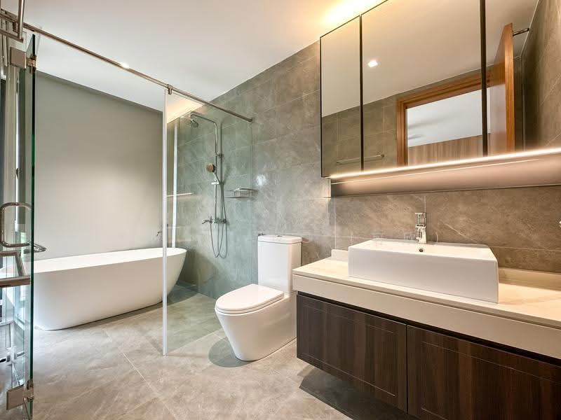 ★ GIANT ★ Move-in Condition Semi-Detached at Seletar Hills Estate, Seletar Hills Drive, Jalan Sindor, Jalan Joran, Seletar / Yio Chu Kang, 6 Bedrooms, 5,255 sqft, Semi-Detached House For Sale, by Lyn Huang (可欣), 500267684 - Bathroom - PropertyGuru.com.sg