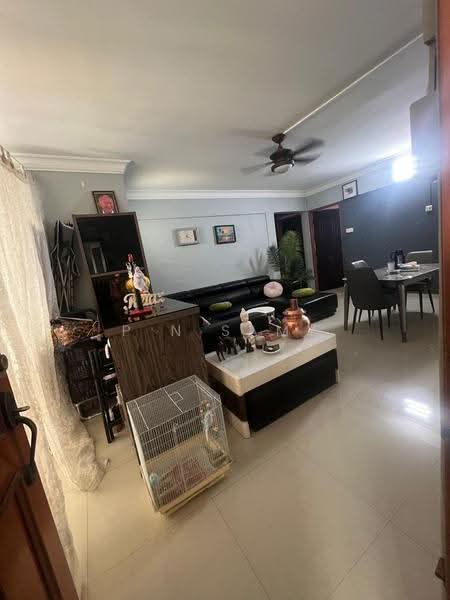 413 Jurong West Street 42, 413 Jurong West Street 42, Boon Lay / Jurong / Tuas, 3 Bedrooms, 1,108 sqft, HDB Flat For Sale, by P N Samy, 500267685 - Living Room - PropertyGuru.com.sg