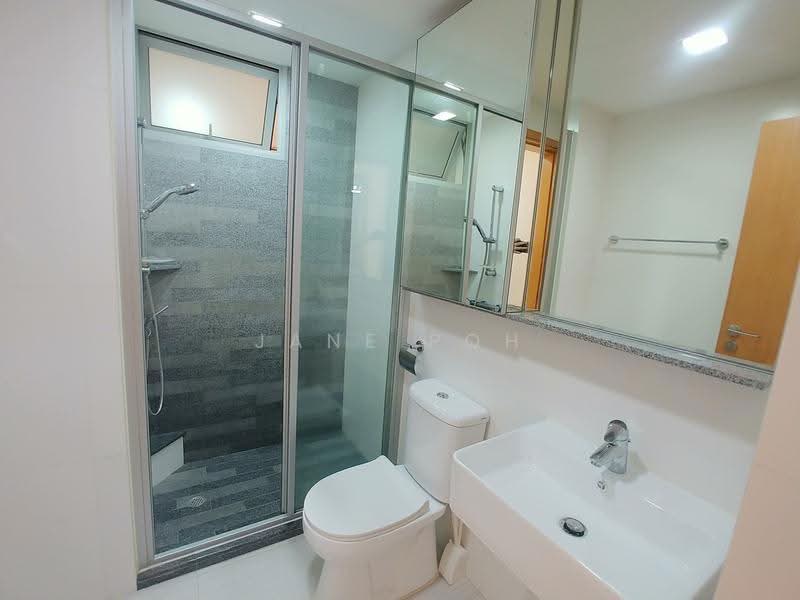 8 @ Mount Sophia, 8 Mount Sophia, Orchard / River Valley, 2 Bedrooms, 1,033 sqft, Condominium For Rent, by Jane Poh, 500267689 - Bathroom - PropertyGuru.com.sg