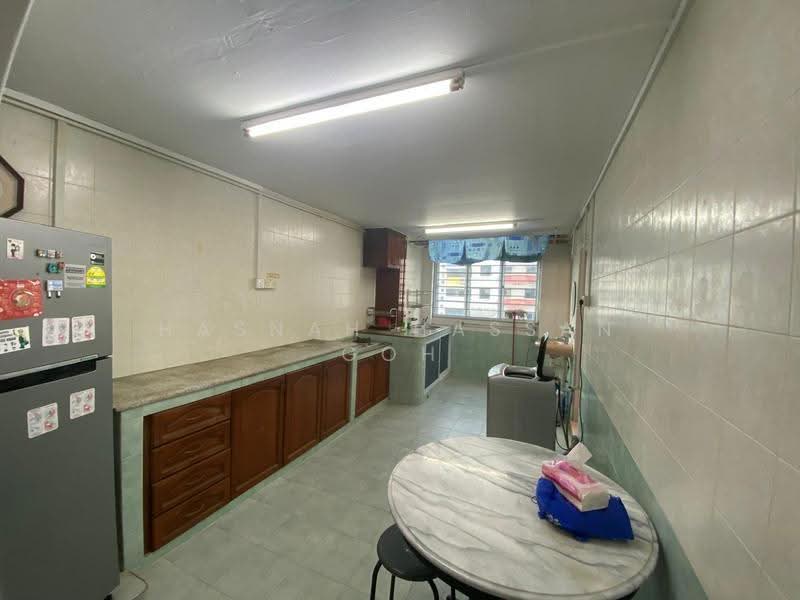 37 Bedok South Avenue 2, 37 Bedok South Avenue 2, Bedok / Upper East Coast, 3 Bedrooms, 904 sqft, HDB Flat For Rent, by Hasnah Hassan Goh, 500267693 - Kitchen - PropertyGuru.com.sg