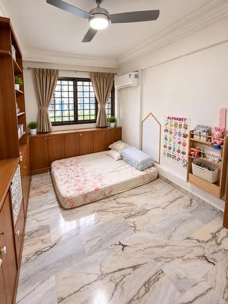 229 Bukit Batok East Avenue 3, 229 Bukit Batok East Avenue 3, Dairy Farm / Bukit Panjang / Choa Chu Kang, 3 Bedrooms, 1,001 sqft, HDB Flat For Sale, by Choi Yuan Hang Keith, 500267695 - Bedroom - PropertyGuru.com.sg