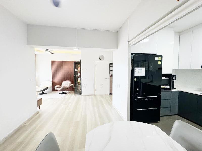 152A Bedok South Road, 152A Bedok South Road, Bedok / Upper East Coast, 3 Bedrooms, 1,001 sqft, HDB Flat For Sale, by Lewis Ho, 500267698 - Living Room - PropertyGuru.com.sg