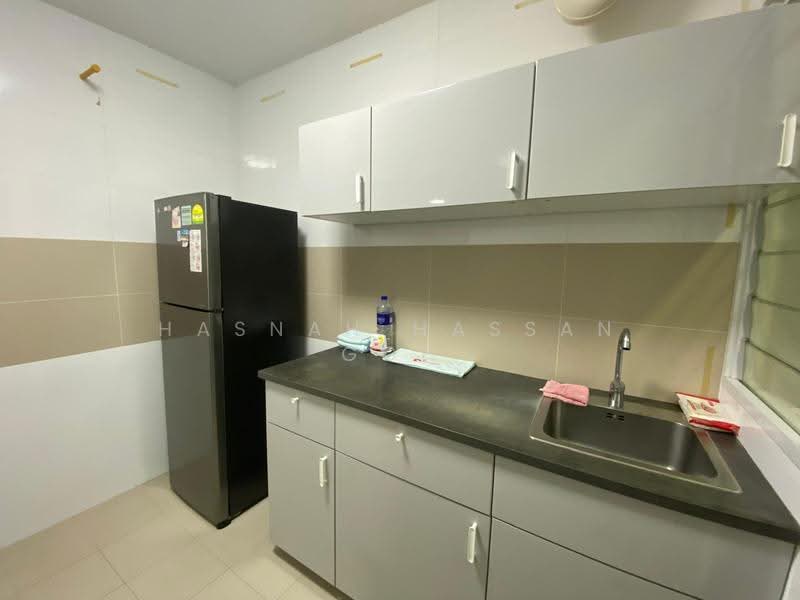 450D Bukit Batok West Avenue 6, 450D Bukit Batok West Avenue 6, Dairy Farm / Bukit Panjang / Choa Chu Kang, 2 Bedrooms, 732 sqft, HDB Flat For Rent, by Hasnah Hassan Goh, 500267705 - Kitchen - PropertyGuru.com.sg