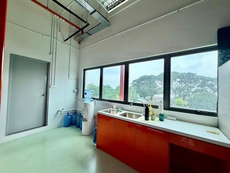 Premier @ Kaki Bukit, 10 Kaki Bukit Avenue 4, Eunos / Geylang / Paya Lebar, 1,098 sqft, Factory / Workshop (B2) For Sale, by Sophia Yan, 500267706 - Kitchen - CommercialGuru.com.sg