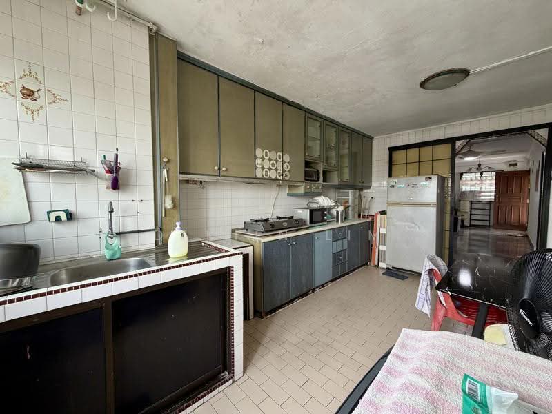 119 Potong Pasir Avenue 1, 119 Potong Pasir Avenue 1, Macpherson / Potong Pasir, 2 Bedrooms, 721 sqft, HDB Flat For Rent, by Damien Lim, 500267710 - Kitchen - PropertyGuru.com.sg