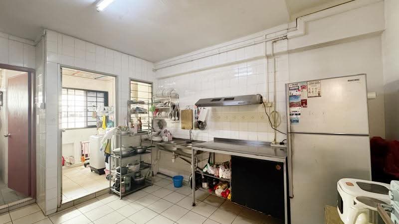 748 Pasir Ris Street 71, 748 Pasir Ris Street 71, Pasir Ris / Tampines, 3 Bedrooms, 1,130 sqft, HDB Flat For Sale, by Judy Liu, 500267711 - Kitchen - PropertyGuru.com.sg
