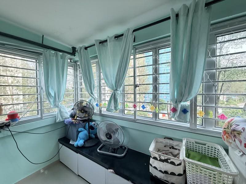 119 Ho Ching Road, 119 Ho Ching Road, Boon Lay / Jurong / Tuas, 2 Bedrooms, 818 sqft, HDB Flat For Sale, by Sulaiman Zakaria, 500267719 - Balcony - PropertyGuru.com.sg