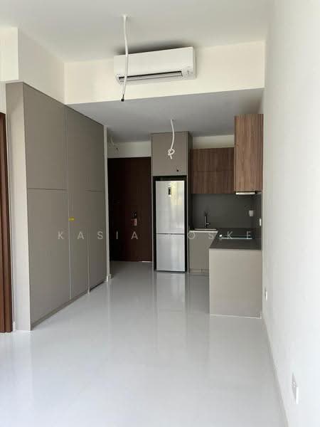 Parksuites, 18 Holland Grove Road, Tanglin / Holland / Bukit Timah, 1 Bedroom, 592 sqft, Condominium For Sale, by Kasia Noske, 500267722 - Kitchen - PropertyGuru.com.sg