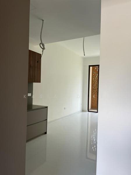 Parksuites, 18 Holland Grove Road, Tanglin / Holland / Bukit Timah, 1 Bedroom, 592 sqft, Condominium For Sale, by Kasia Noske, 500267722 - Interior - PropertyGuru.com.sg