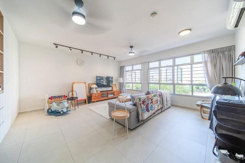 152C Bedok South Road, 152C Bedok South Road, Bedok / Upper East Coast, 3 Bedrooms, 1,216 sqft, HDB Flat For Sale, by KOH SI KAI, 500267724 - Living Room - PropertyGuru.com.sg