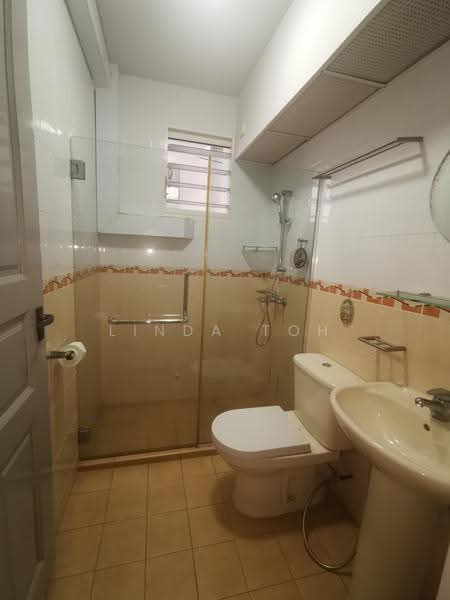 3C Upper Boon Keng Road, 3C Upper Boon Keng Road, Eunos / Geylang / Paya Lebar, 3 Bedrooms, 969 sqft, HDB Flat For Sale, by Linda Toh, 500267730 - Bathroom - PropertyGuru.com.sg