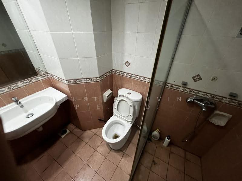 Maysprings, 2 Petir Road, Dairy Farm / Bukit Panjang / Choa Chu Kang, Room Rental, 100 sqft, Condominium For Rent, by ling, 500267736 - Bathroom - PropertyGuru.com.sg