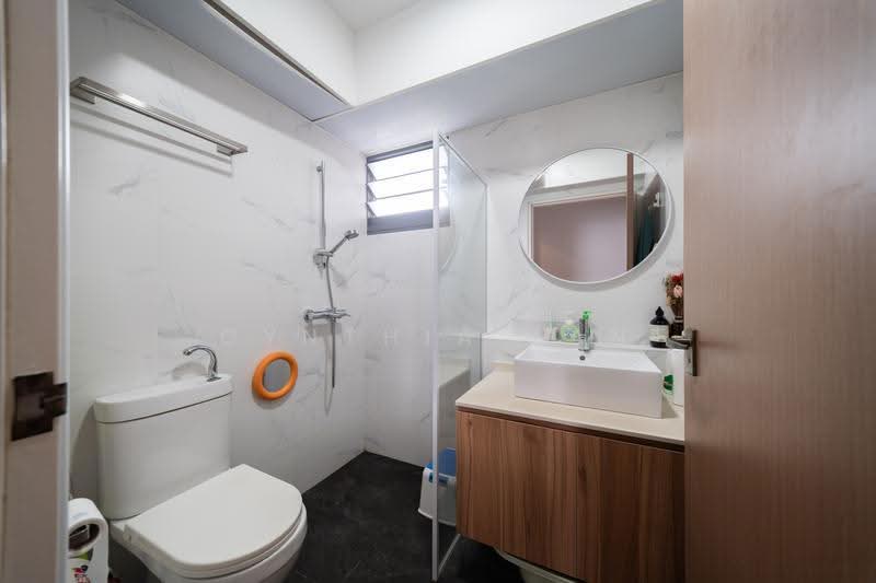94 Dawson Road, 94 Dawson Road, Alexandra / Commonwealth, 3 Bedrooms, 893 sqft, HDB Flat For Sale, by Cynthia Tan, 500267739 - Common Bathroom - PropertyGuru.com.sg