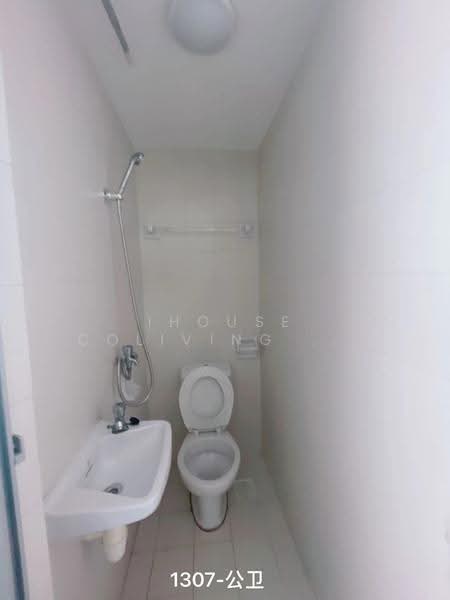 Blue Horizon, 21 West Coast Crescent, Buona Vista / West Coast / Clementi New Town, Room Rental, 100 sqft, Condominium For Rent, by ling, 500267755 - Bathroom - PropertyGuru.com.sg